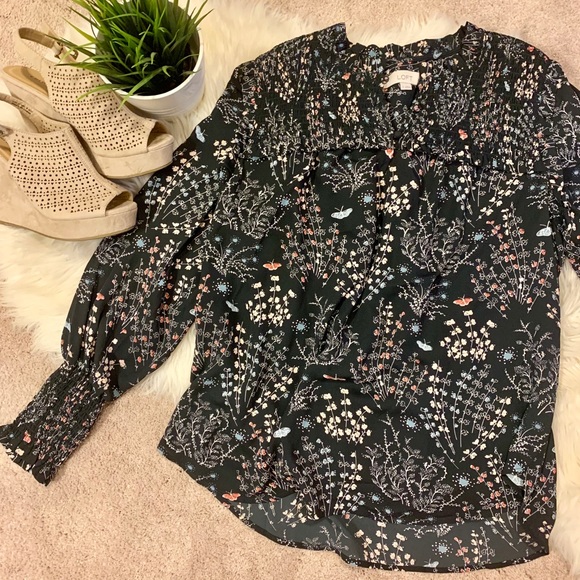 LOFT Tops - Loft Grey Floral Blouse